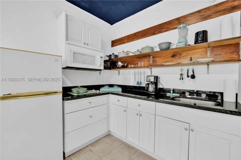 255 W 24th St 302, Miami Beach FL - photo 7 of 8