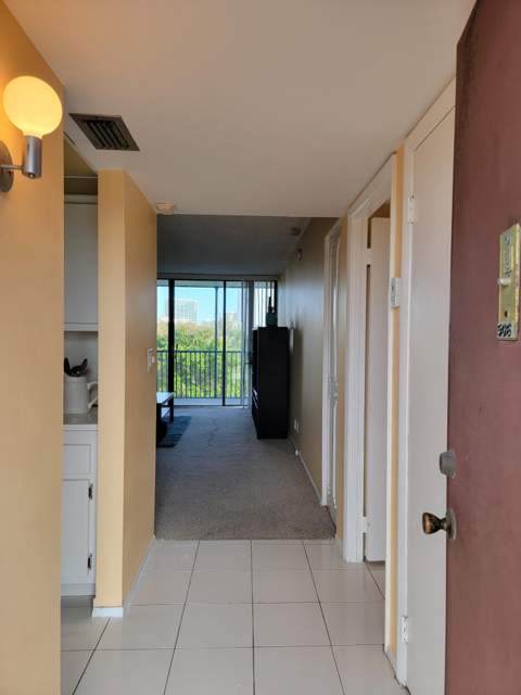 3301 N Country Club Drive 506, Aventura FL - photo 11 of 32