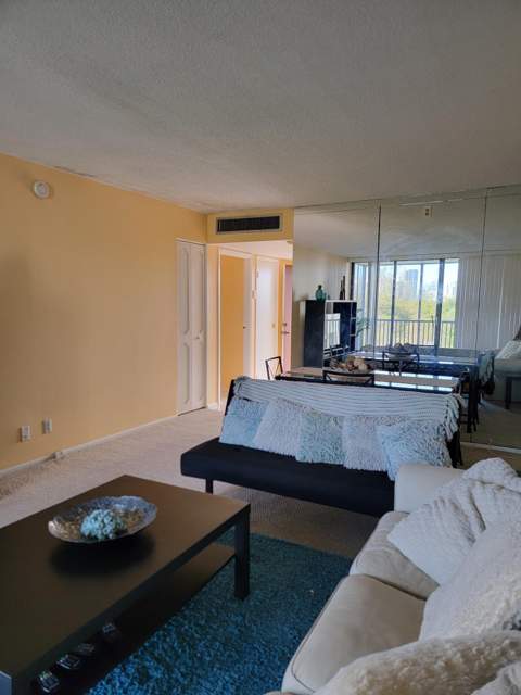 3301 N Country Club Drive 506, Aventura FL - photo 17 of 32