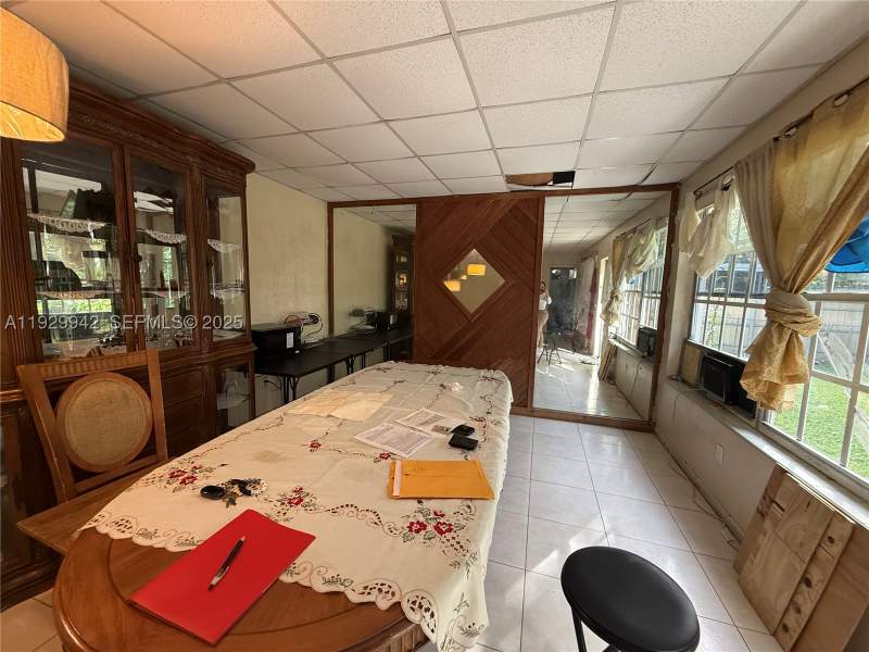 4 bedroom SingleFamilyResidence at 14630 NE 5th Ct, Oak Ranch Manor Corr Pl O, Miami — photo 4