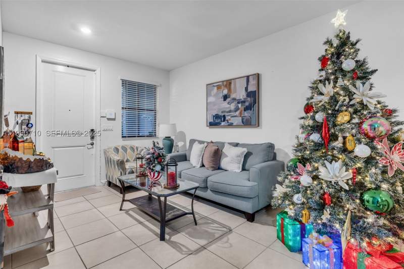3 bedroom Townhouse at 11424 SW 251st St, Coco Palm Estates, Homestead — photo 5