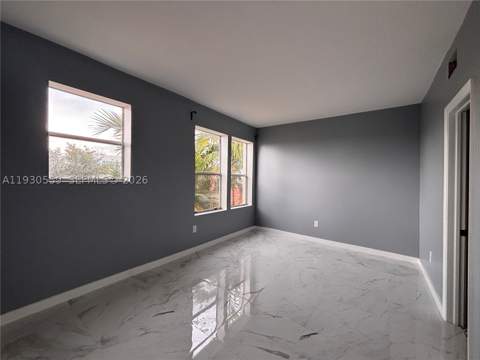 1027 Pennsylvania Ave 302, Miami Beach FL - photo 13 of 19