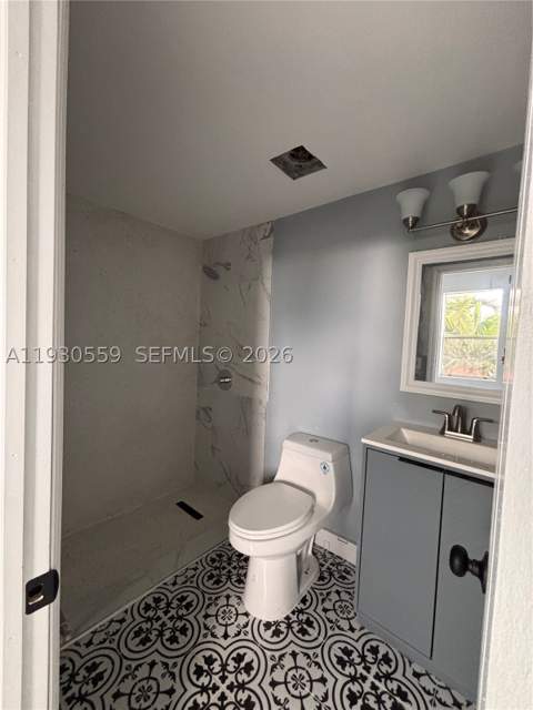 1027 Pennsylvania Ave 302, Miami Beach FL - photo 9 of 19