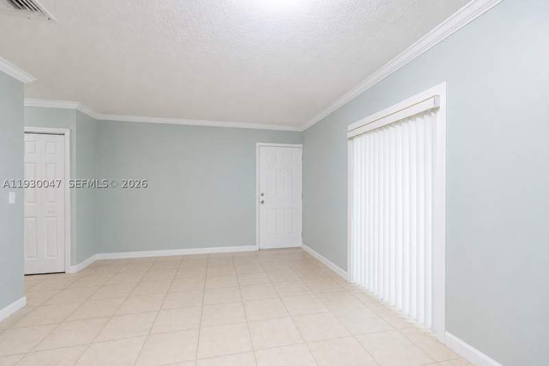 1 bedroom Condominium at 63 NW 17th Pl 6, Seventeenth Place Condo, Miami — photo 4