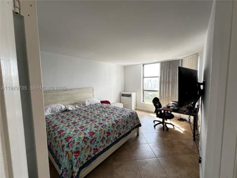 3400 NE 192nd St 2102, Aventura FL - photo 11 of 21