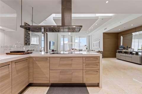 17301 Biscayne Blvd Ph-5, North Miami Beach FL - photo 6 of 16