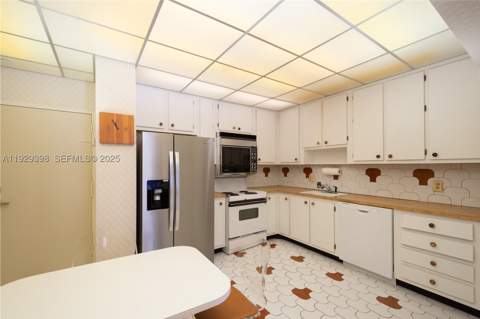 2851 NE 183rd St 2211 E, Aventura FL - photo 9 of 18