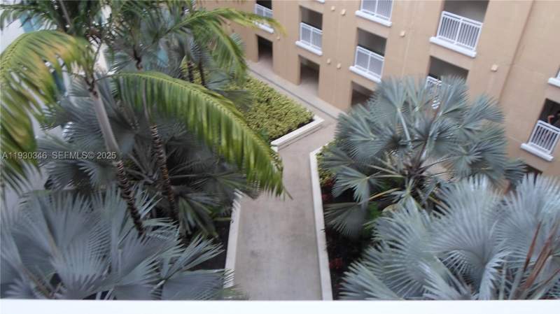 2 bedroom Condominium at 7275 SW 90th Way G 611, Downtown Dadeland, Miami — photo 5
