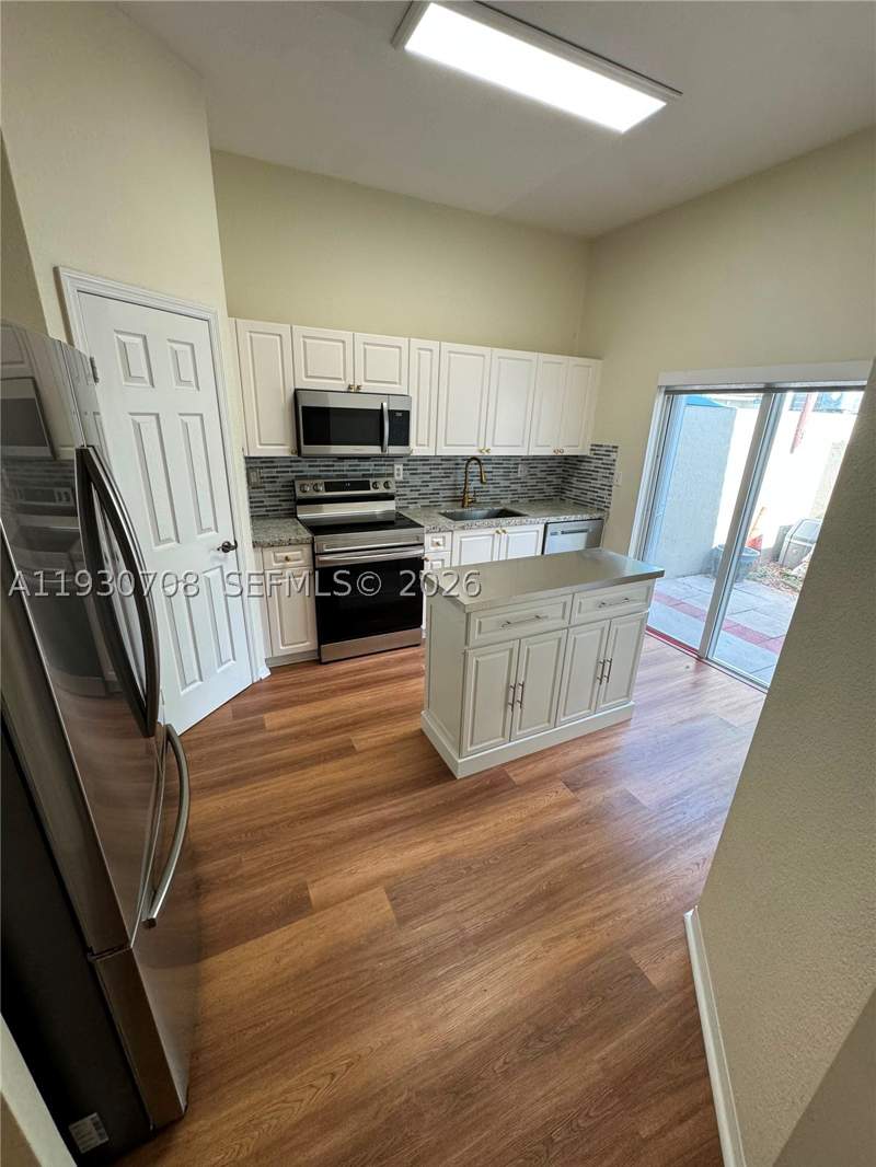 2 bedroom Townhouse at 2452 SE 19th Ct, Towngate North, Homestead — photo 3