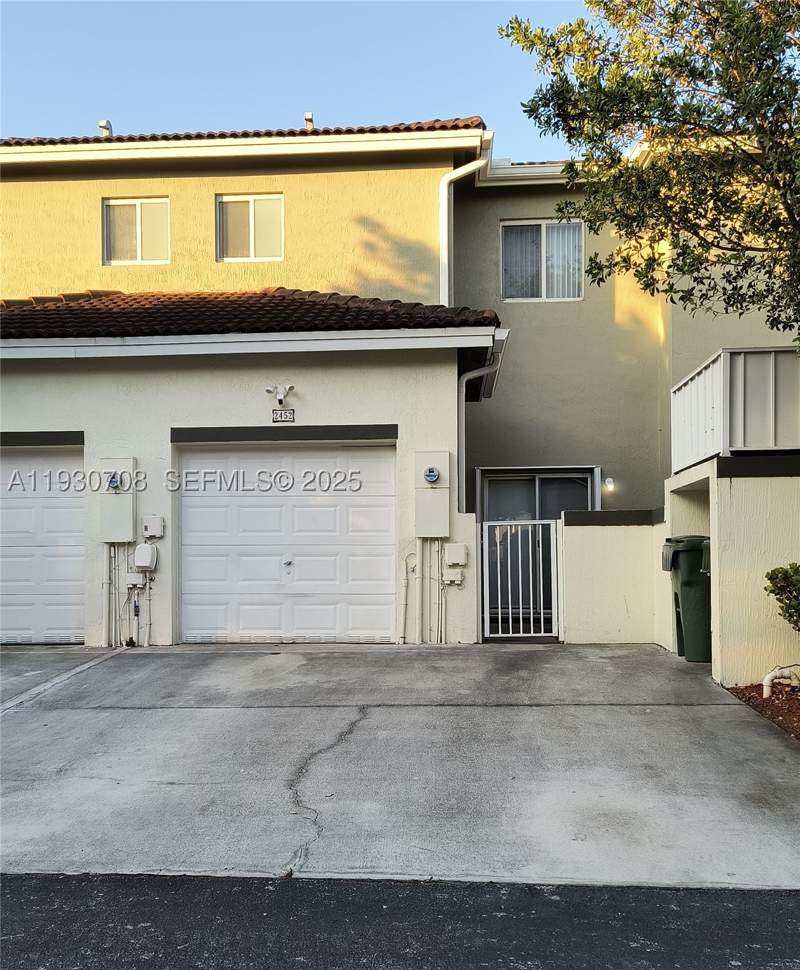 2 bedroom Townhouse at 2452 SE 19th Ct, Towngate North, Homestead — photo 4