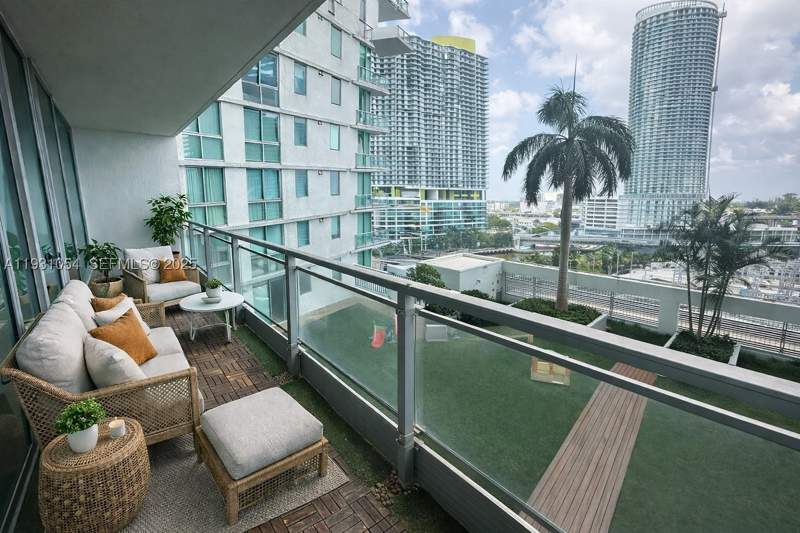 1 bedroom Condominium at 92 SW 3rd St 1408, Mint Condo, Miami — photo 4