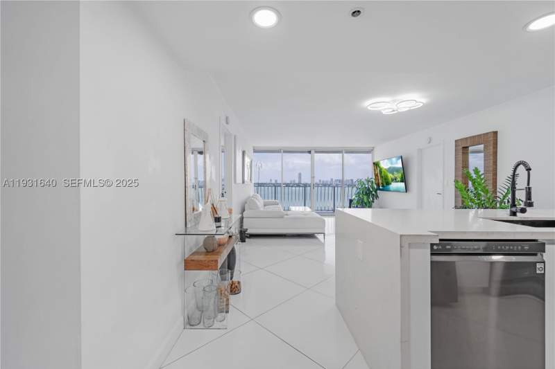2 bedroom Condominium at 7601 E Treasure Dr 819, The Grandview Palace Cond, North Bay Village — photo 2