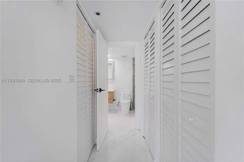 7601 E Treasure Dr 819, North Bay Village FL - photo 20 of 33