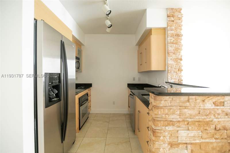 1 bedroom Condominium at 335 S Biscayne Blvd 2710, One Miami East Condo, Miami — photo 3