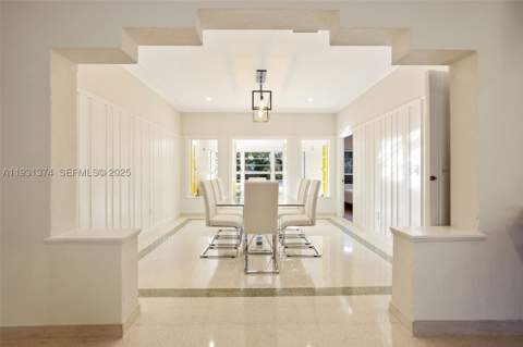 3760 Royal Palm Ave, Miami Beach FL - photo 11 of 47
