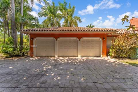 11825 S Mitchell Manor Cir, Pinecrest FL - photo 7 of 56