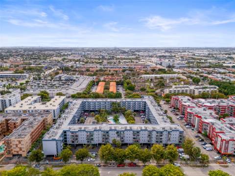 1655 W 44th Pl 448, Hialeah FL - photo 24 of 25