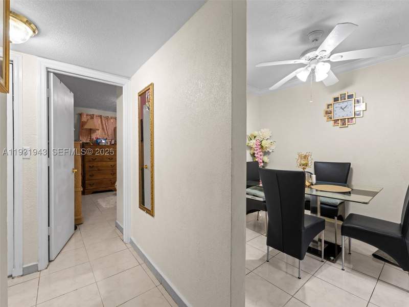 2 bedroom Condominium at 1655 W 44th Pl 448, El Sol Condo, Hialeah — photo 5