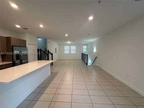 10461 NW 82nd St 6, Doral FL - photo 6 of 19