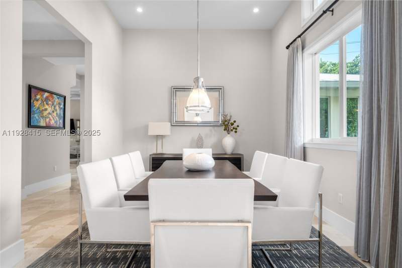 4 bedroom SingleFamilyResidence at 7222 SW 79th Ter, Sleep Hollow Amended, Miami — photo 4