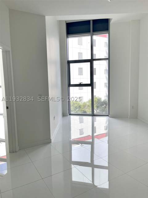 851 NE 1st Ave 412, Miami FL - photo 8 of 70