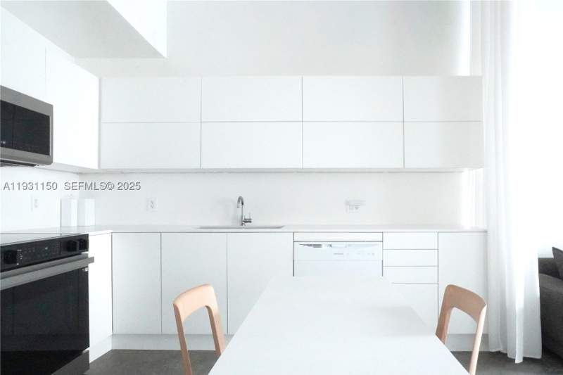 1 bedroom Condominium at 133 NE 2nd Ave 1608, The Loft Downtown II Cond, Miami — photo 4