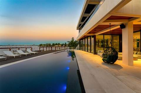 1413 N Venetian Way, Miami FL - photo 9 of 68