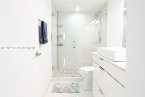 19380 Collins Ave 1003, Sunny Isles Beach FL - photo 24 of 51
