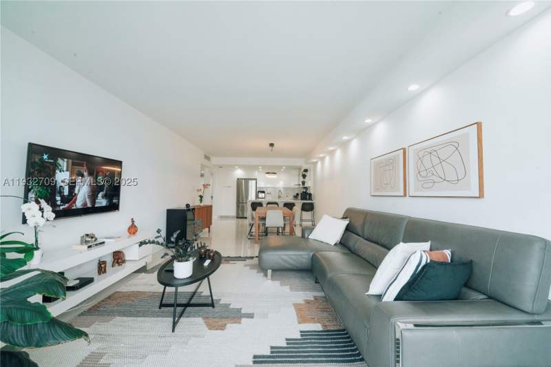 3 bedroom Condominium at 19380 Collins Ave 1003, Oceanview Building B Cond, Sunny Isles Beach — photo 4
