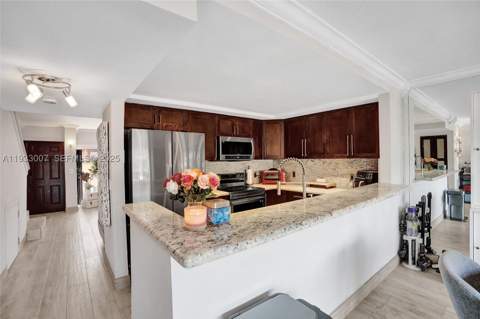 16478 NE 27th Pl 34, Eastern Shores FL - photo 13 of 57