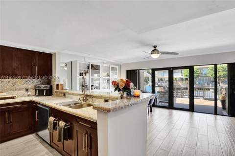 16478 NE 27th Pl 34, Eastern Shores FL - photo 19 of 57