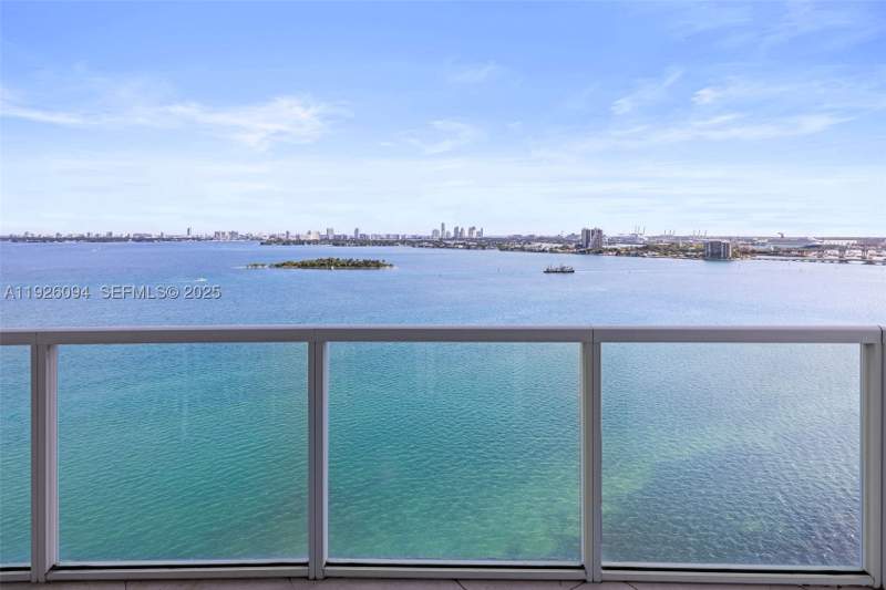 2 bedroom Condominium at 665 NE 25th St 1801, Onyx On The Bay Condo, Miami — photo 3
