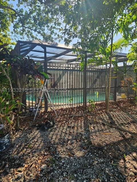 17601 SW 108th Ct, Miami FL - photo 7 of 13