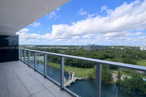 16385 Biscayne Blvd 1102, North Miami Beach FL - photo 15 of 22