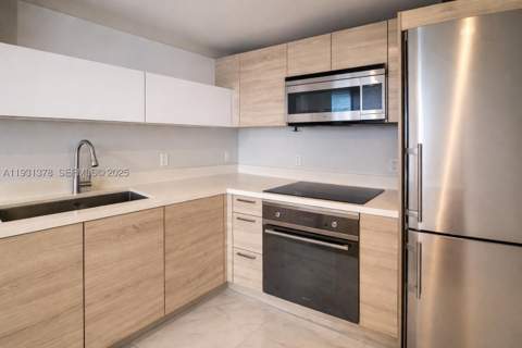 16385 Biscayne Blvd 1102, North Miami Beach FL - photo 7 of 22