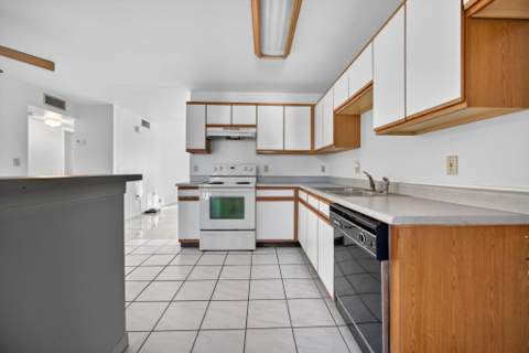 10350 SW 220th Street 236, Cutler Bay FL - photo 15 of 34
