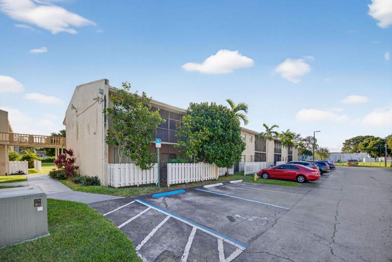 2 bedroom Condominium at 10350 SW 220th Street 236, Cutler Creek Village Condo, Cutler Bay — photo 2