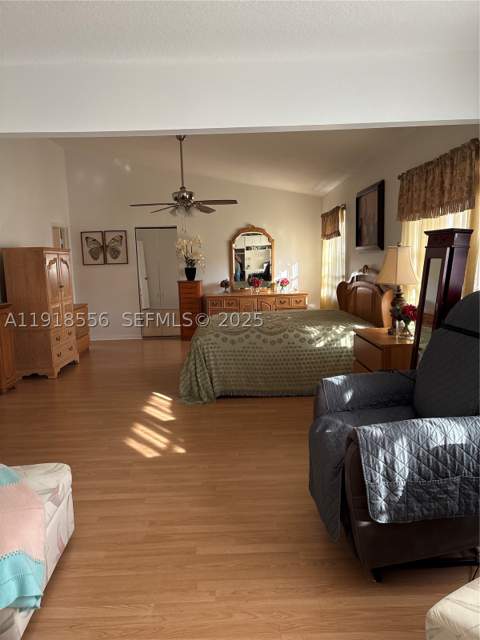 7809 NW 192nd St, Hialeah FL - photo 12 of 20
