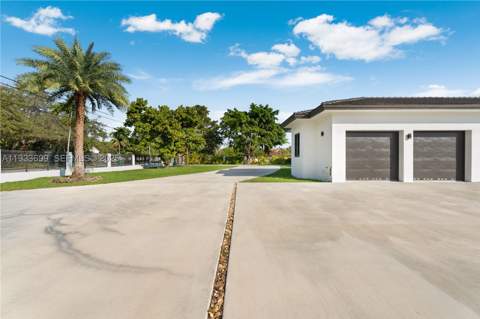 10398 SW 64th St, Miami FL - photo 8 of 96