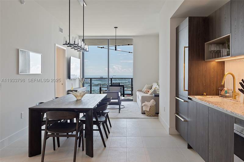 3 bedroom Condominium at 159 NE 6th St 5015, 159 NE 6th Street Condo, Miami — photo 3