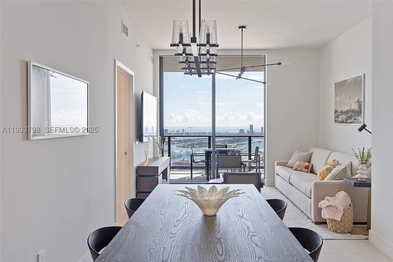 3 bedroom Condominium at 159 NE 6th St 5015, 159 NE 6th Street Condo, Miami — photo 5