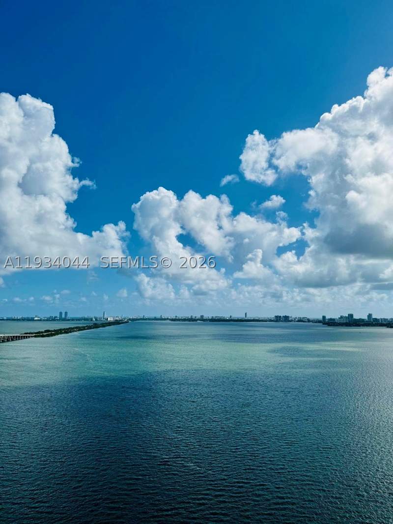2 bedroom Condominium at 480 NE 31st St 3405, Gran Paraiso Condo, Miami — photo 2
