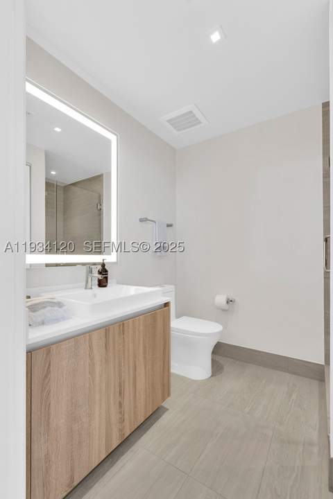 2960 NE 207 St 810, Aventura FL - photo 16 of 46