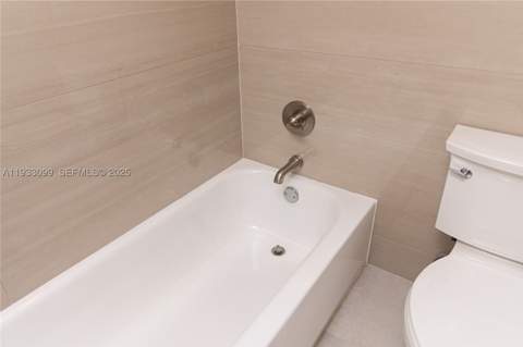 3625 N Country Club Dr 309, Aventura FL - photo 11 of 56