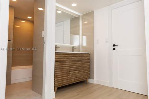 3625 N Country Club Dr 309, Aventura FL - photo 9 of 56