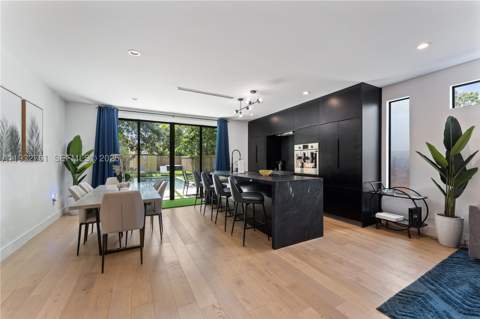 58 NW 52nd St, Miami FL - photo 12 of 36