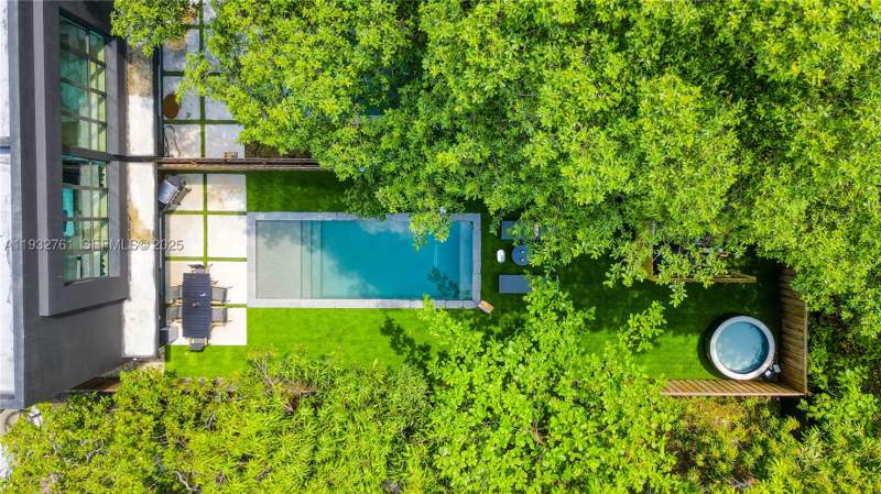 3 bedroom SingleFamilyResidence at 58 NW 52nd St, Railway Shops Addn 2nd Am, Miami — photo 5
