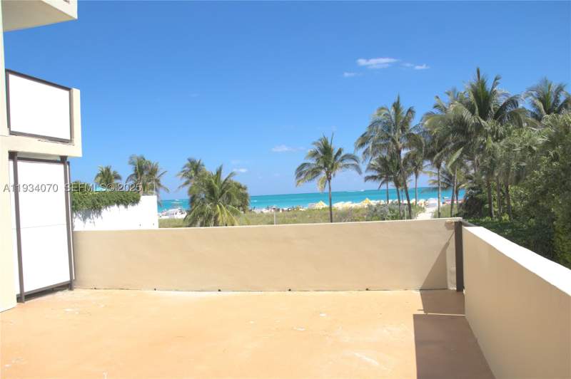 2 bedroom Condominium at 1623 Collins Ave 218, The Georgian Condo, Miami Beach — photo 2