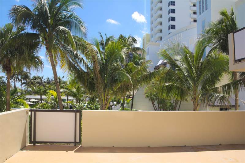 2 bedroom Condominium at 1623 Collins Ave 218, The Georgian Condo, Miami Beach — photo 3