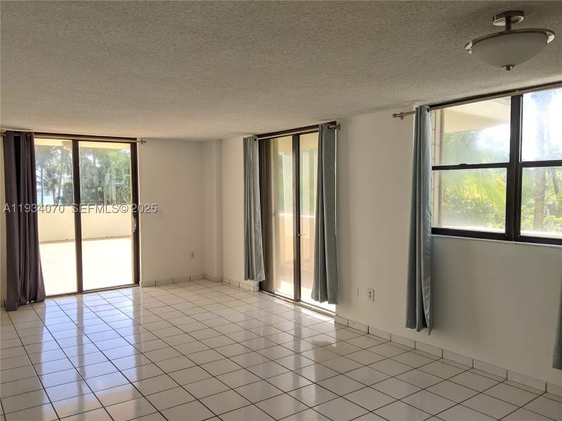 2 bedroom Condominium at 1623 Collins Ave 218, The Georgian Condo, Miami Beach — photo 5